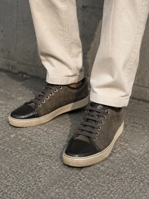 Lanvin Captoe cap toe - Snygga Lanvins. Bra skick, förutom att cap toen har spruckit lite samt har en repa på ena skon. Sulorna har är också ganksa slitna. Storlek: UK 7 (41/42). Skriv om du har några frågor 🤩