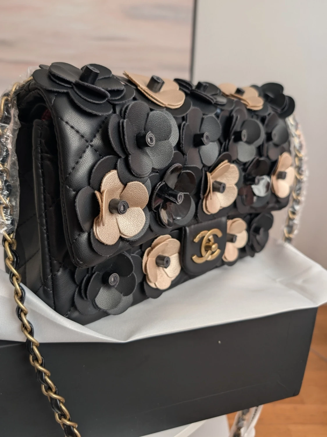 ChaneI 💎 Camellia Flap Bag. - 5