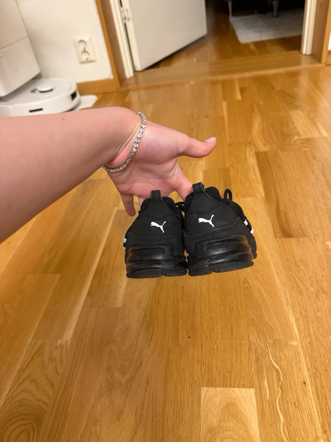 Svarta Puma sneakers med logga - 1