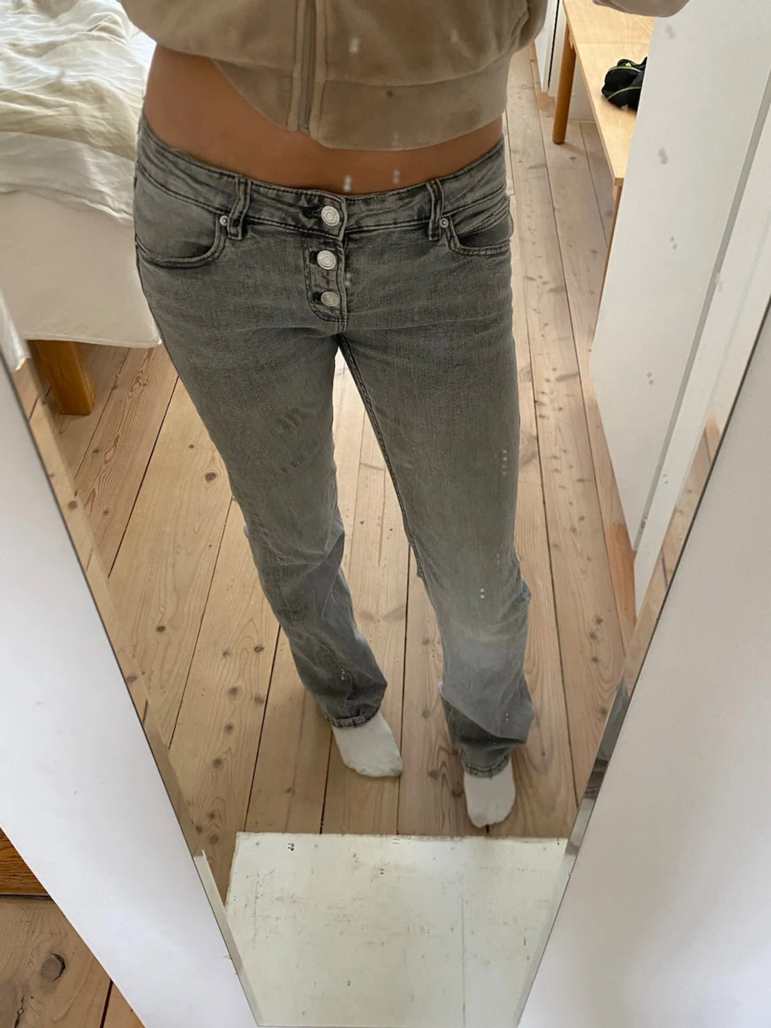 Grå raka jeans - 1