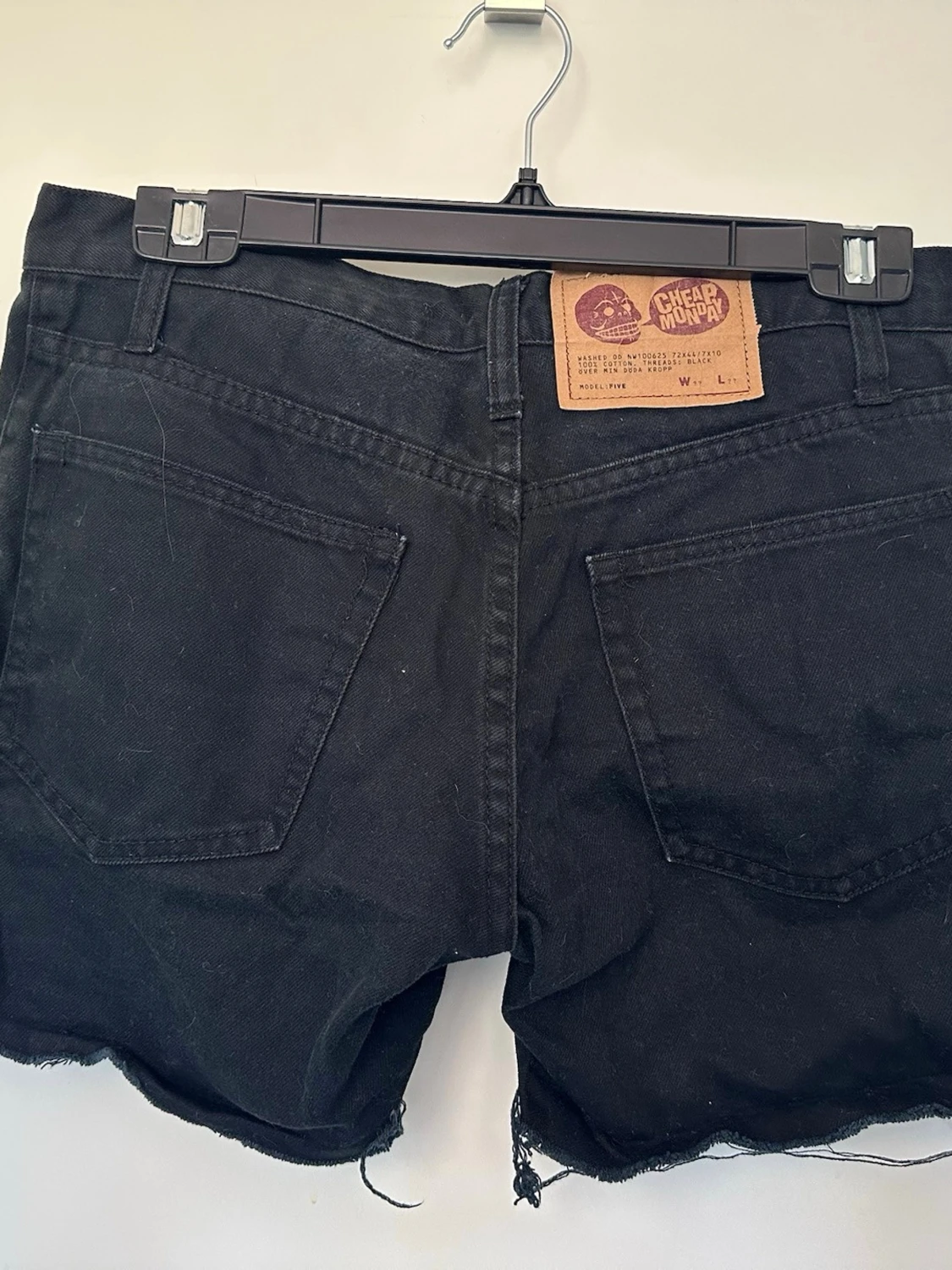 Svarta jeansshorts med rå kant W28 Weekday - 2