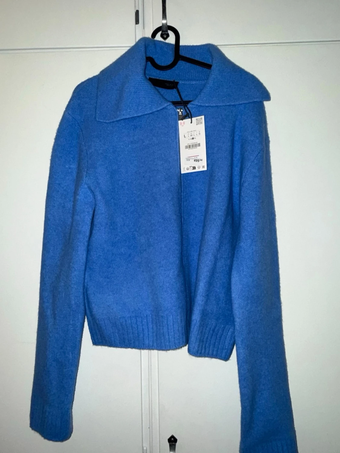 Blå stickad tröja med krage - brand new with tags attached never worn
