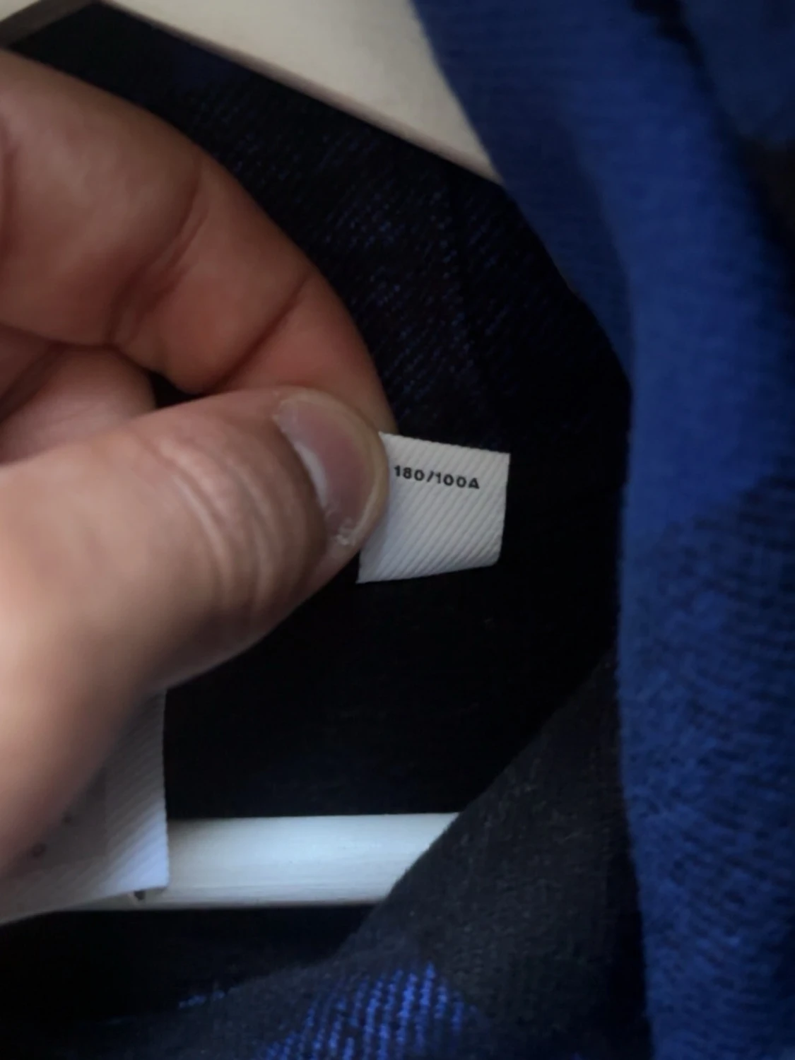 Svart Burberry hoodie med blå huva - 3