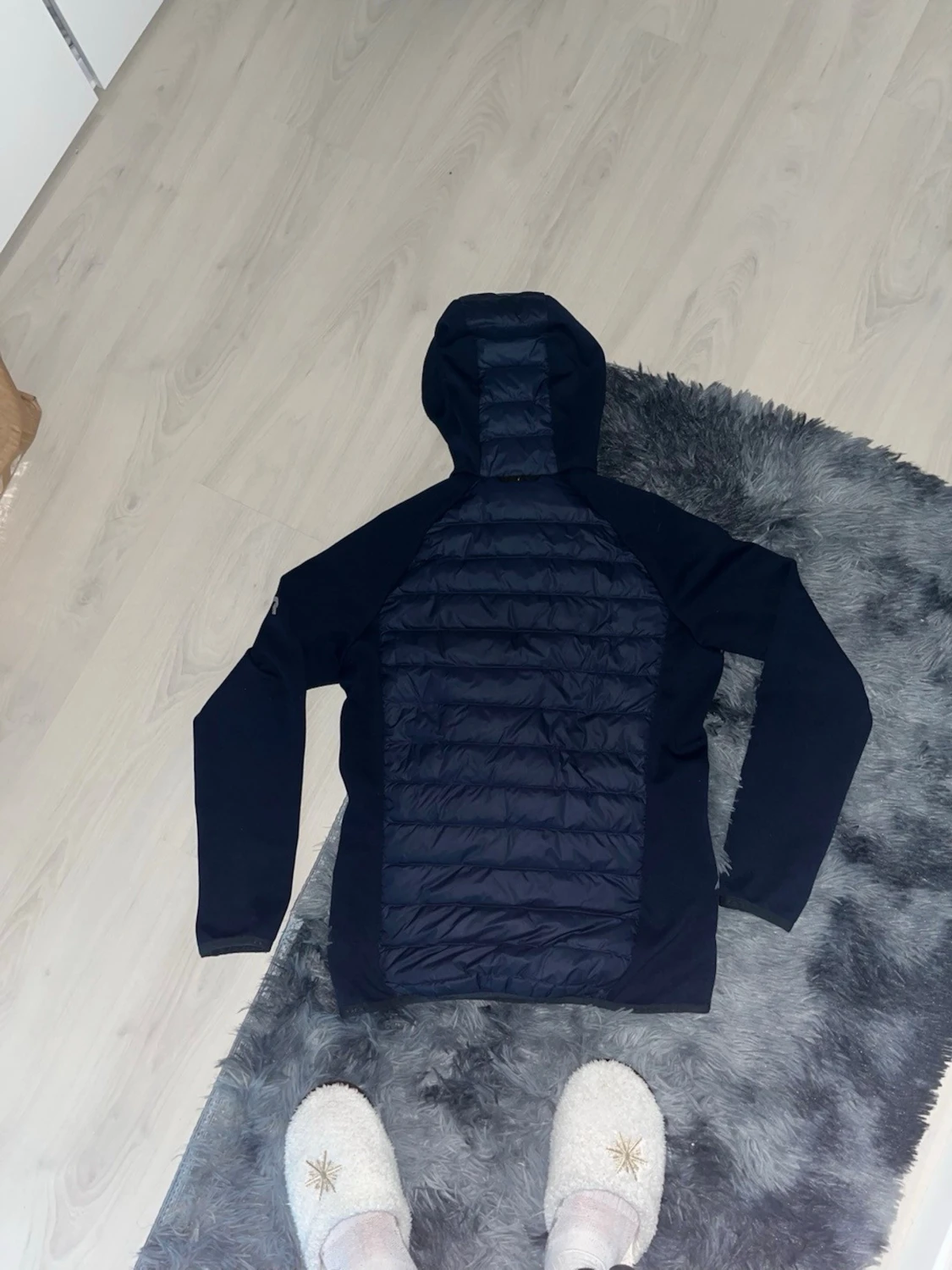 Peak performance mörkblå vindjacka med huva  - 1