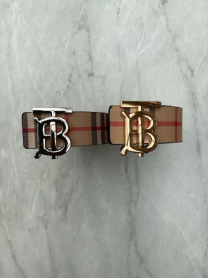 Burberry bälte bundle  - Perfekta premium bälten som passar perfekt inför alla tillfällen!