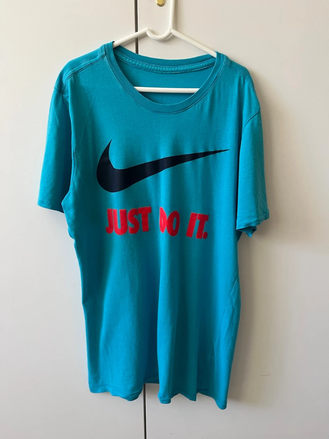 Blå t-shirt med tryck strl S