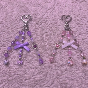 cute matching keychains! - two selfmade matching keychains <3 one for 20kr and both for 35kr (i take commissions and character changes too! dm for any questions) EVERY PURCHASE COMES WITH EXTRAS!! 💕