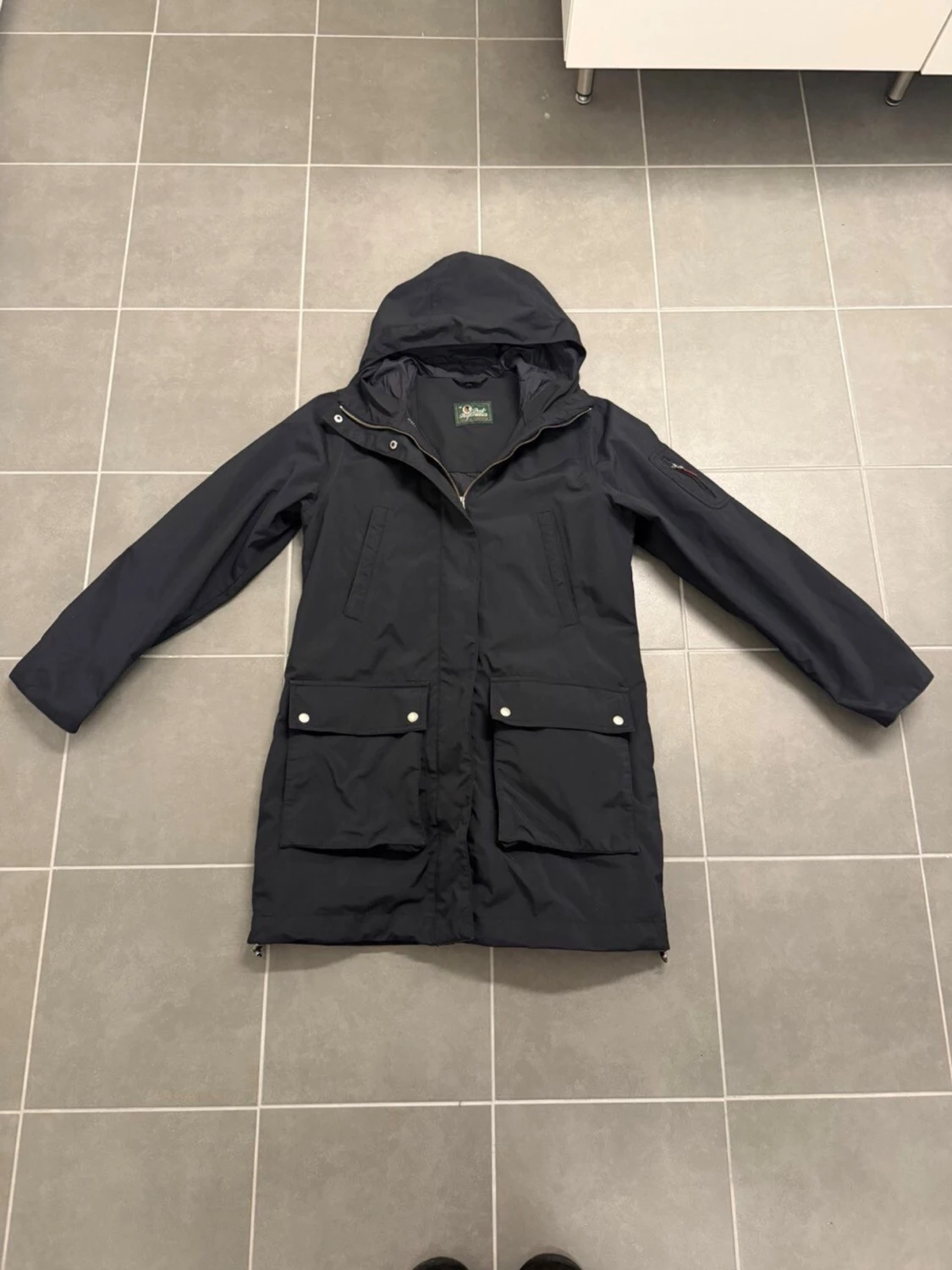 Svart vindjacka från Peak Performance 