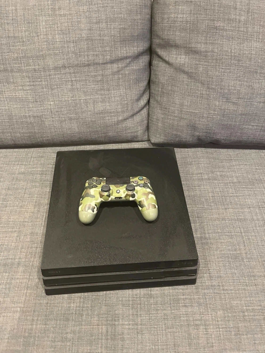 PlayStation 4 Pro svart konsol - 2