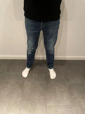 Acne studios jeans  - Acne studios jeans herr| storlek:29/32| pris:499kr| skick:9,8/10| hör av dig vid minsta lilla fundering eller fråga| 