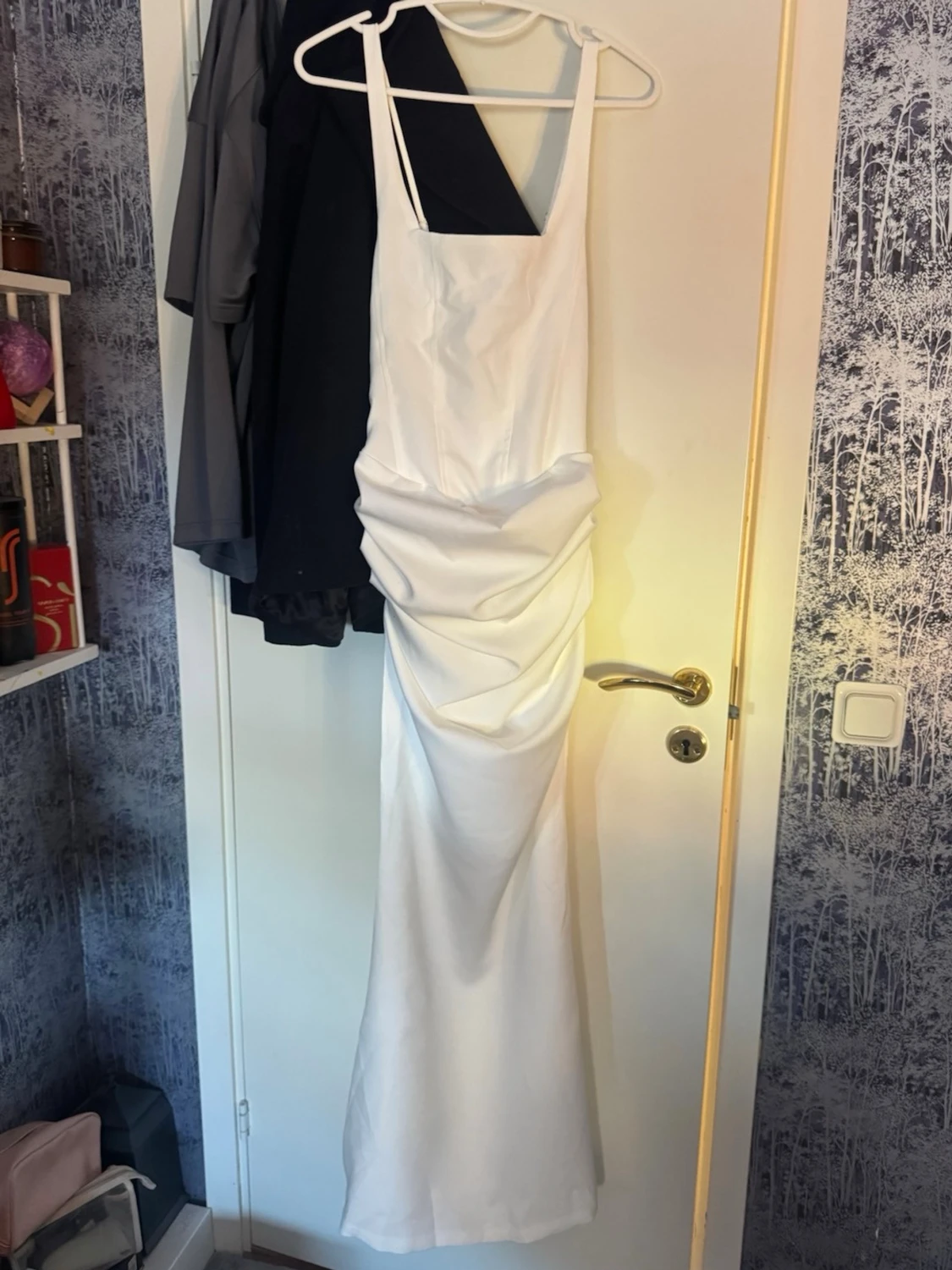 Vit långklänning med snörning