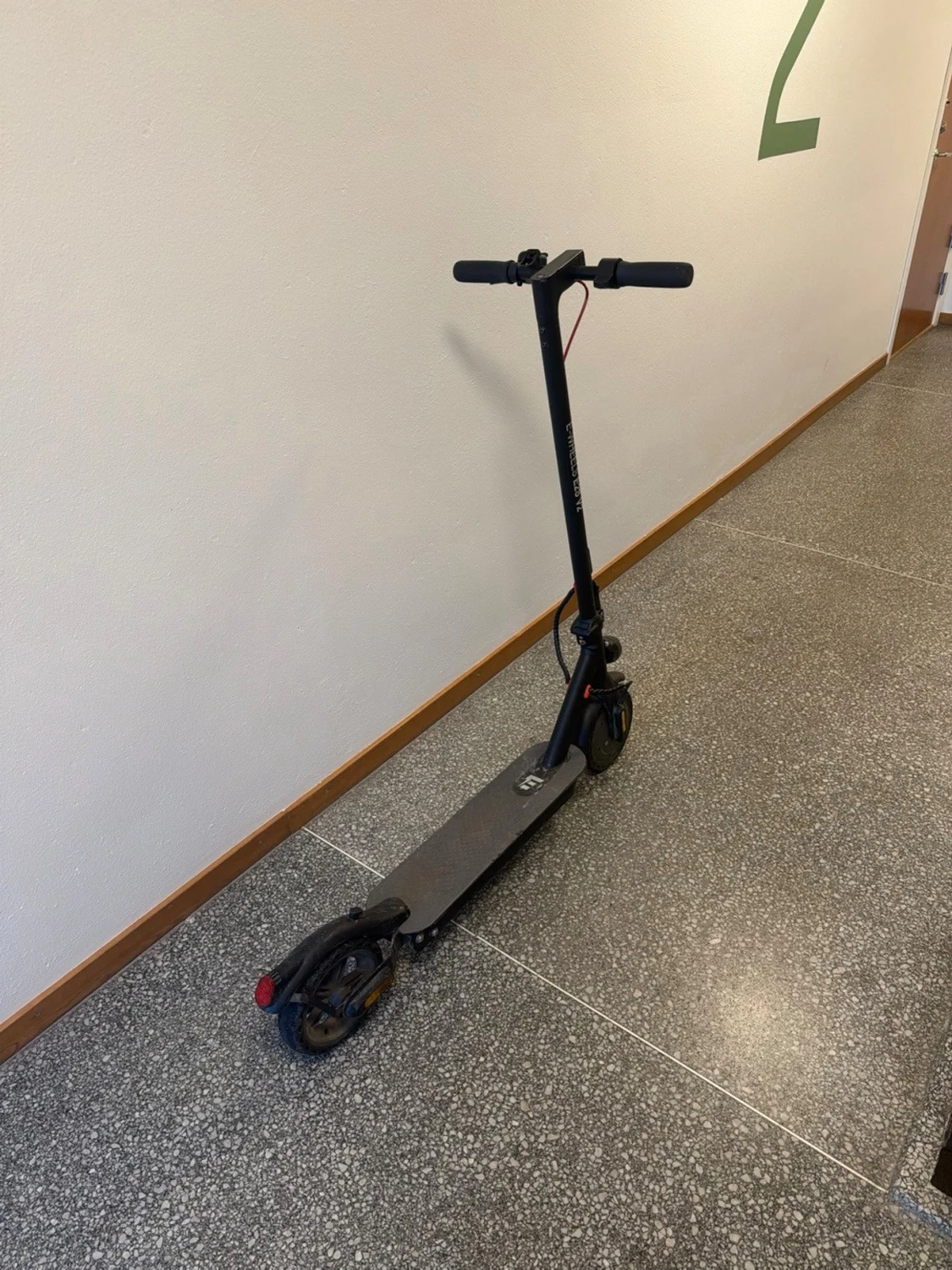 Svart elsparkcykel E-Wheels E2S V2 Long range - 4