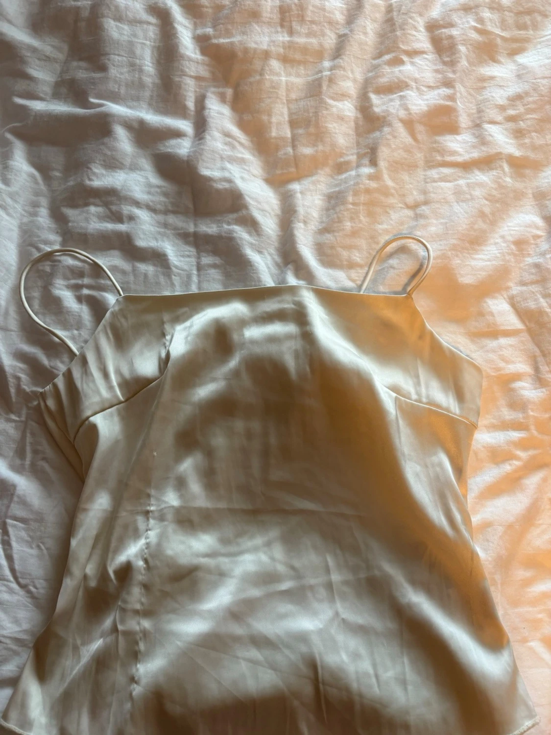 Champagnefärgad satin linnetopp - 1