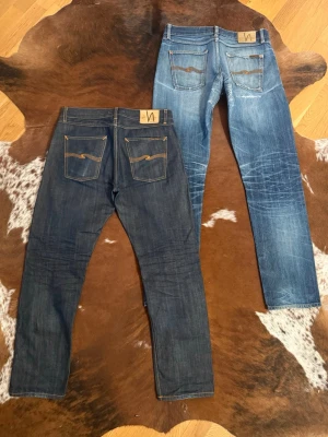 Selvage nudie SharpBengt - Tjena! Säljer dessa nudie SharpBengt som är en personlig favorit, byxorna är aldrig tvättade och har knappt några fades, W32/L32, modellen tillverkas inte länge och är ifrån tidigt 2010tal så det är rätt ovanligt att stöta på ett par som är helt otvättade, nypris-2500kr, dom ljusa jeansen är enbart så att man ska få en uppfattning om hur byxorna åldras, hör av dig vid funderingar!🙌