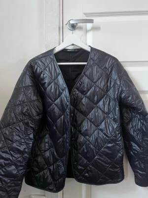 Svart quiltad cardiganjacka - Super fin jacka från Gina🌸🌸