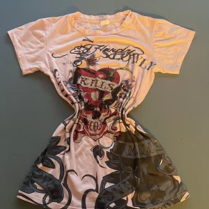 Ed Hardy t-shirt🫶 - Priset är diskuterbart, inga defekter alls!🐟