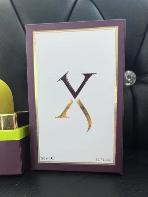 Xerjoff Amabile  - Xerjoff Amabile 50 ml – Knappt använd  Säljer min Xerjoff Amabile (50 ml). Endast testad några få gånger, uppskattar att ca 50 ml är kvar.  Otrolig fräsch och lyxig doft med citrus och gröna noter – perfekt för vår och sommar. Förvarad mörkt och svalt.