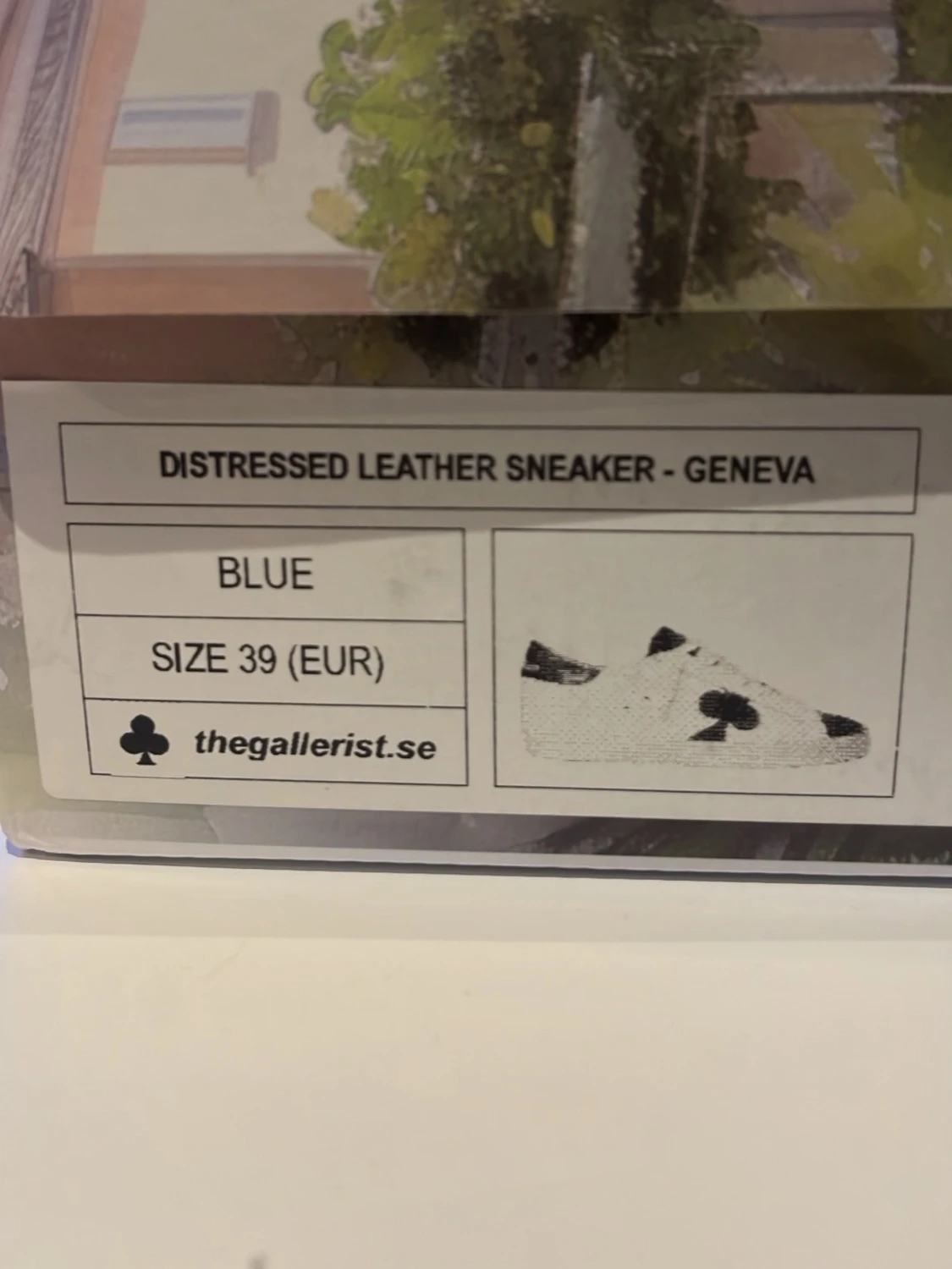 Vit och blå sneaker från The Gallerist - 2