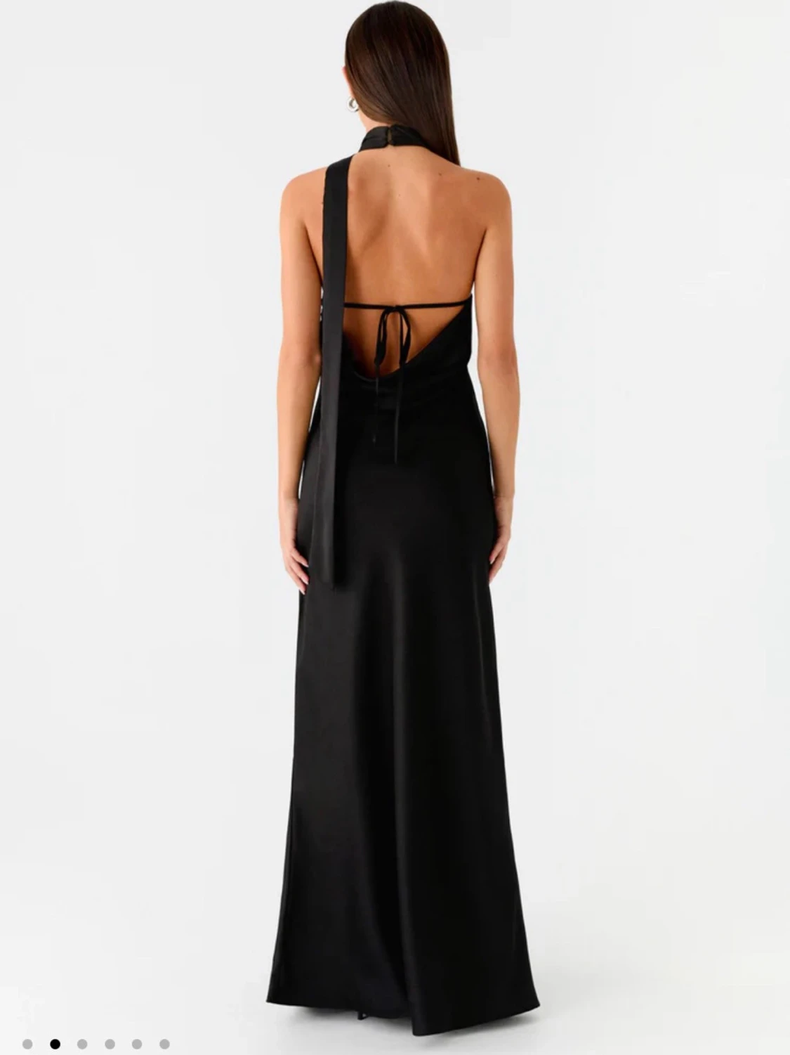 Svart långklänning/balklänning med halterneck - 1