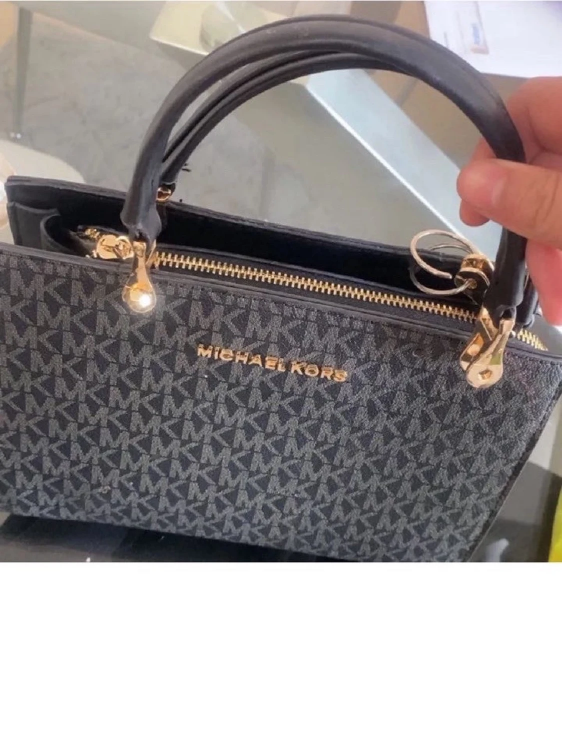 Två rosa klänningar i olika stilar - 4