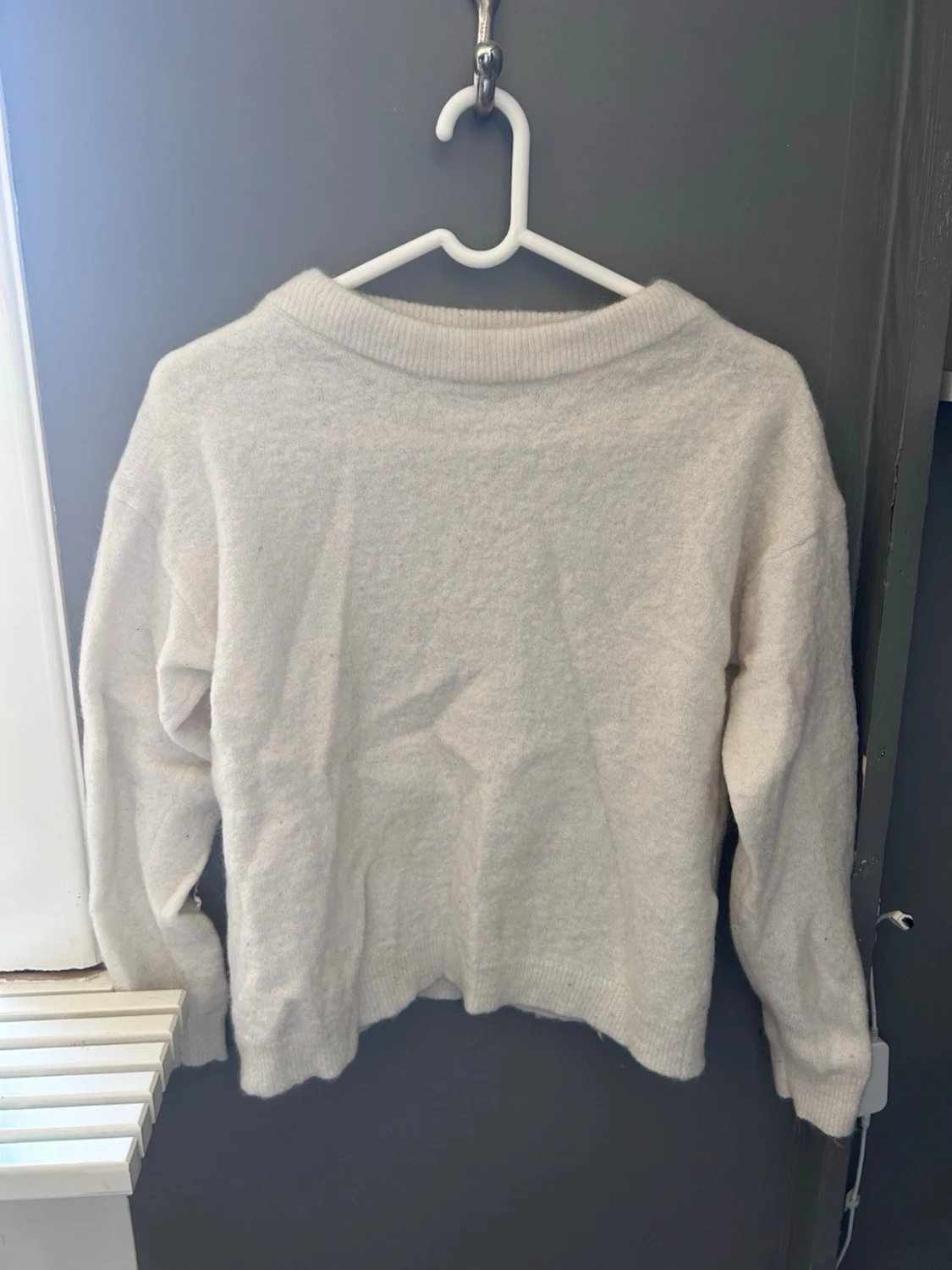 Vit stickad tröja från Redgreen