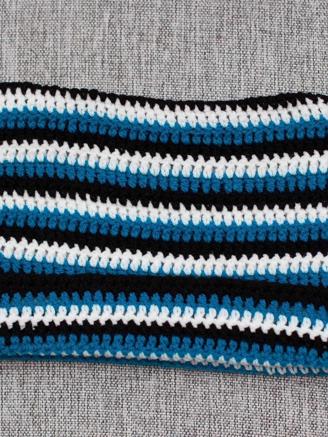 Crochet cat beanie virkad kattmössa turkos vit svart randig  - 2