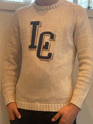 Stickad Lexington tröja  - Stickad Lexinton tröja herr| storlek:M| pris: 649kr| skick:10/10| hör av dig vid Minsta lilla fundering eller fråga| 