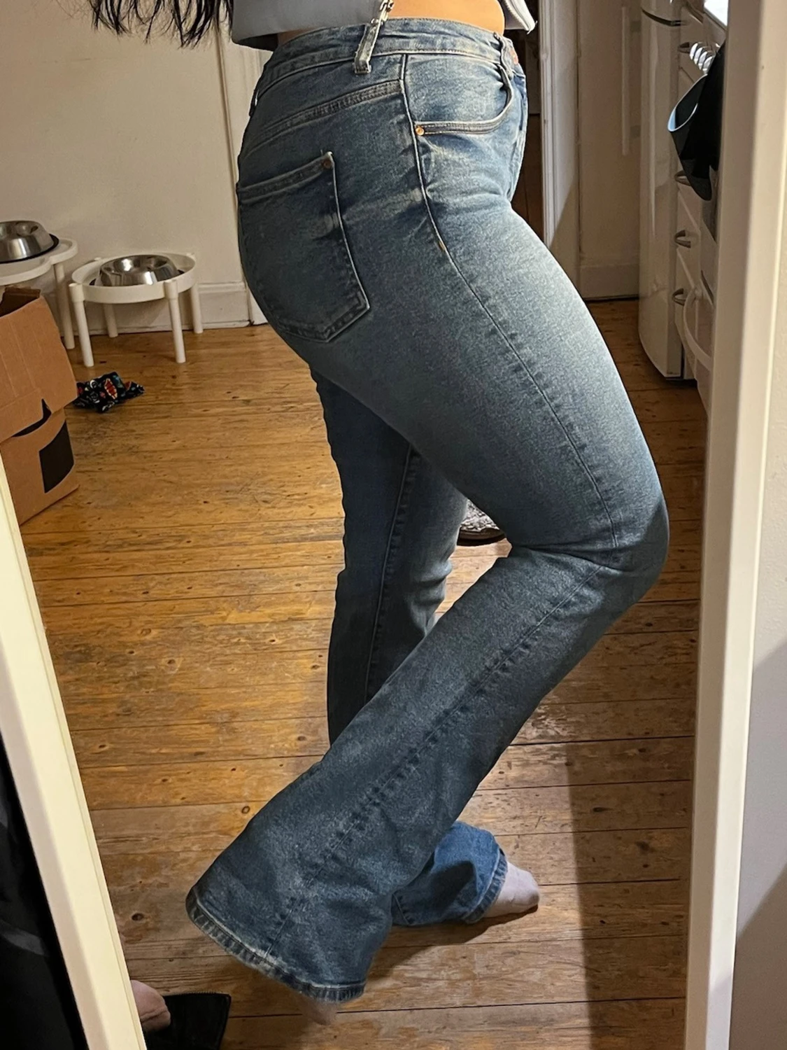 Blå bootcut jeans med hög midja - 1