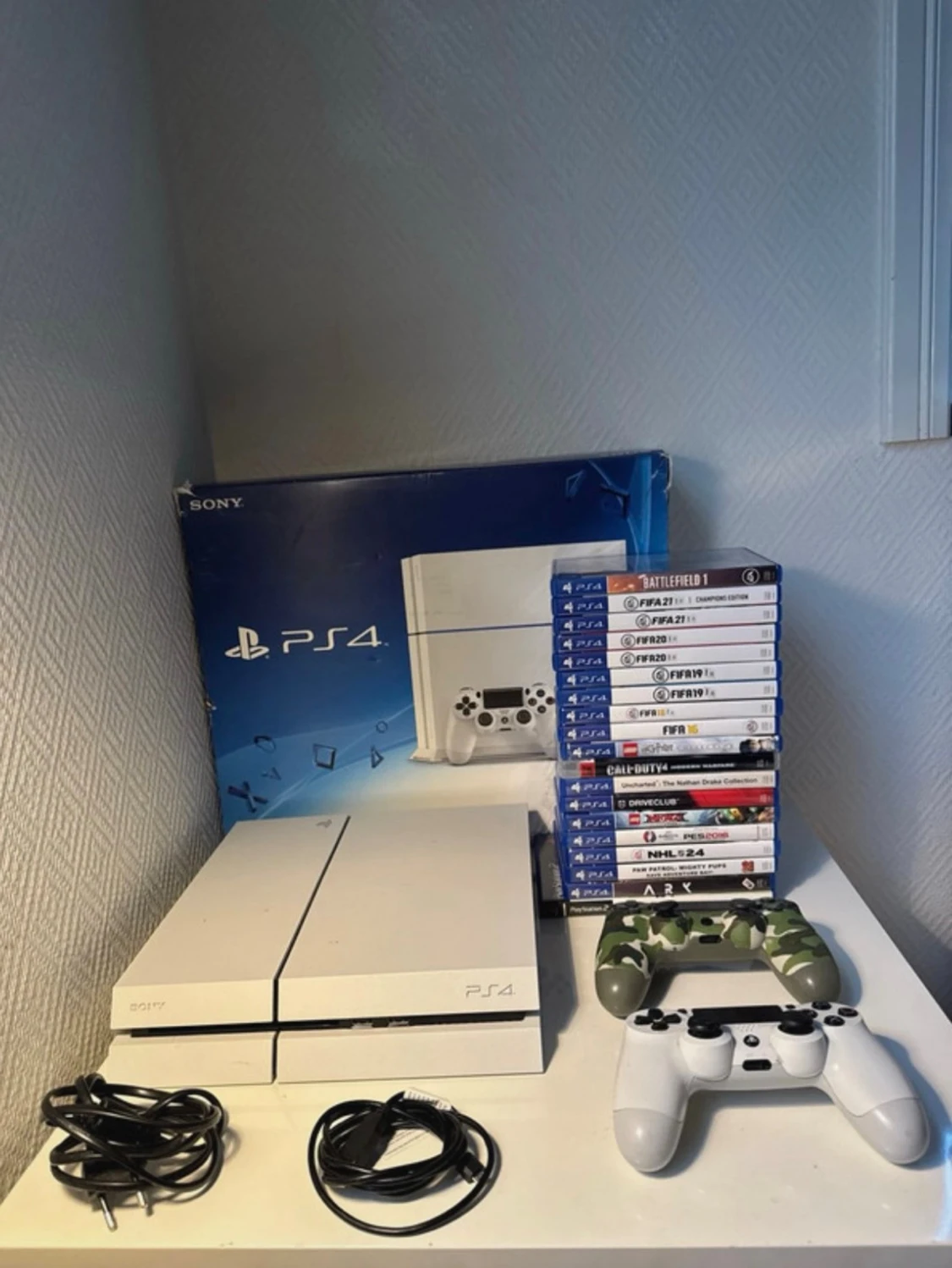 Ps4 + Tillbehör 