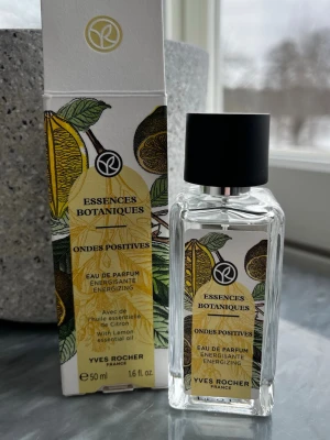 Essences botaniques Citron, Yves Rocher - Fräsch citrusparfym från Yves Rocher, Essences Botaniques Ondes Positives. Endast provsprutad. 🍋