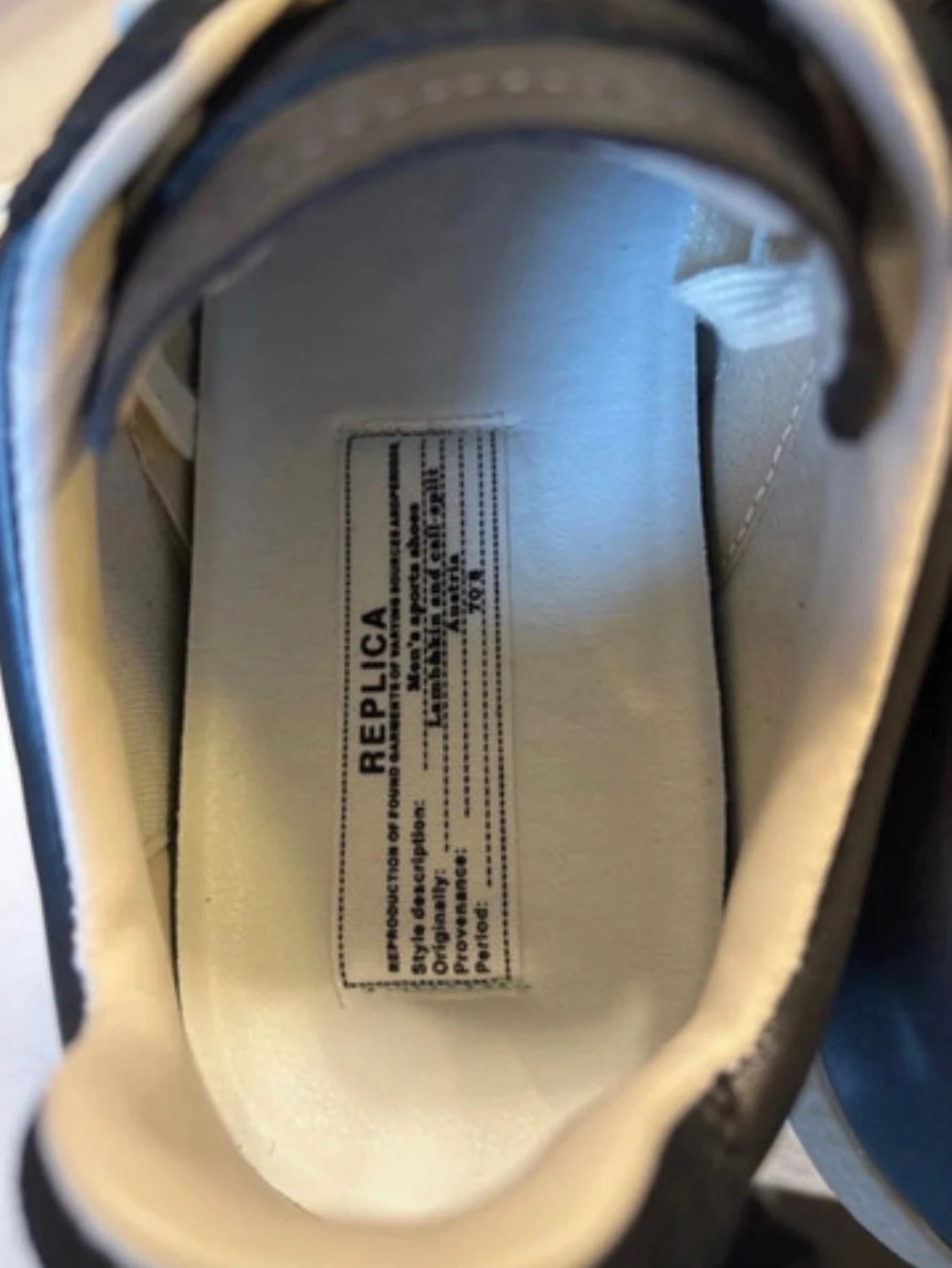 Marinblå sneakers från Maison Margiela - 4