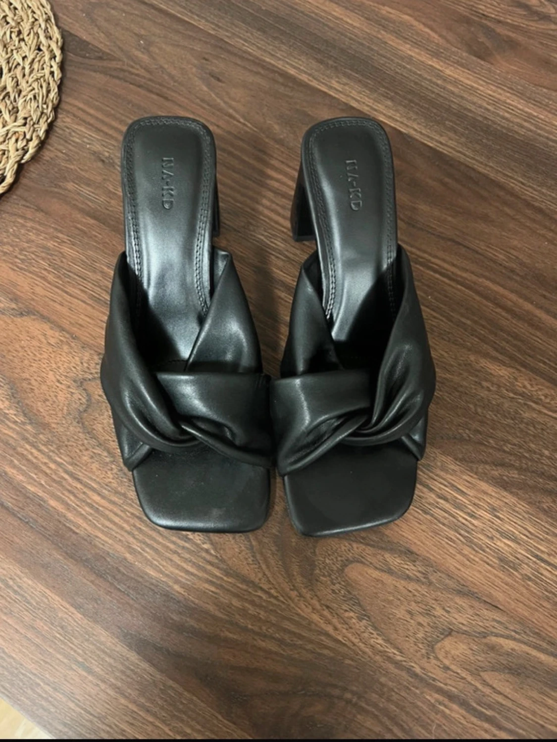 Svarta klackade sandaler från NA-KD - 1