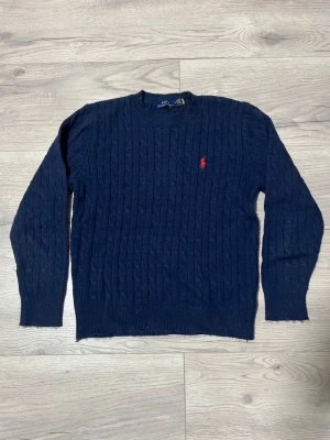 Ralph lauren tröja - Schysst stickad tröja med go passform.