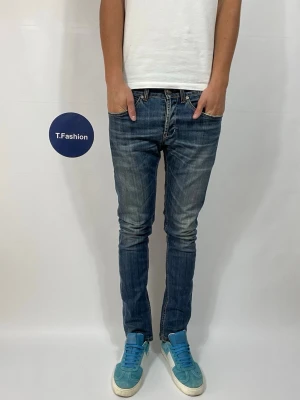 Dondup George Jeans - Säljer nu dessa Dondup George Jeans. Mått ca 39 o 104 cm där Modellen är ca 183 o väger 68 kg, skriv för fler bilder/frågor🙌🏼