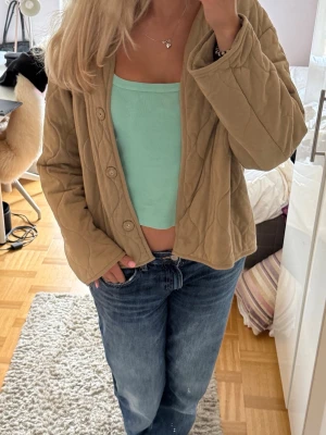 Snygg jacka☺️ - Säljer denna supersnygga jackan från Zara💕