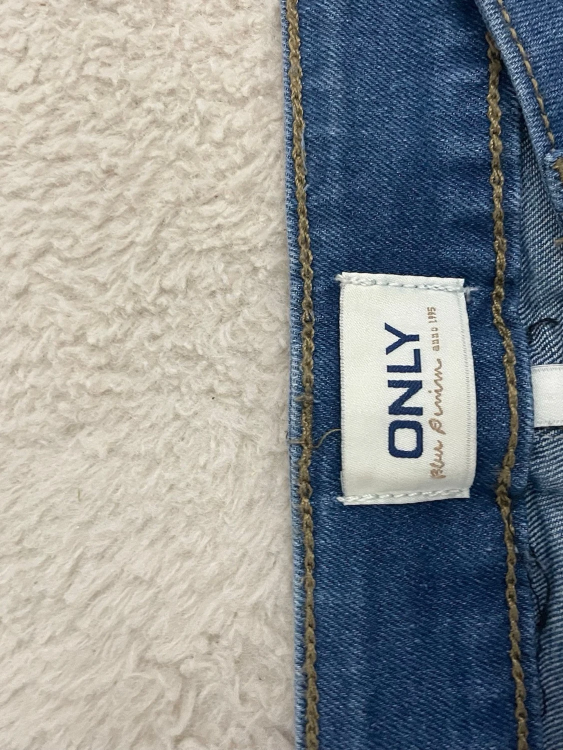 Blå jeansshorts från ONLY - 1