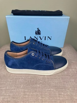 Lanvin skod - Hej, säljer nu dessa svin snygga Lanvin skor. Skorna är i nytt skick, endast testade! Begränsat antal boxar och dustbag. Hör av dig vid frågor. 