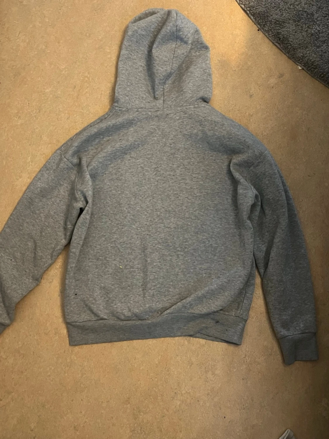 Grå zip hoodie med huva - 1