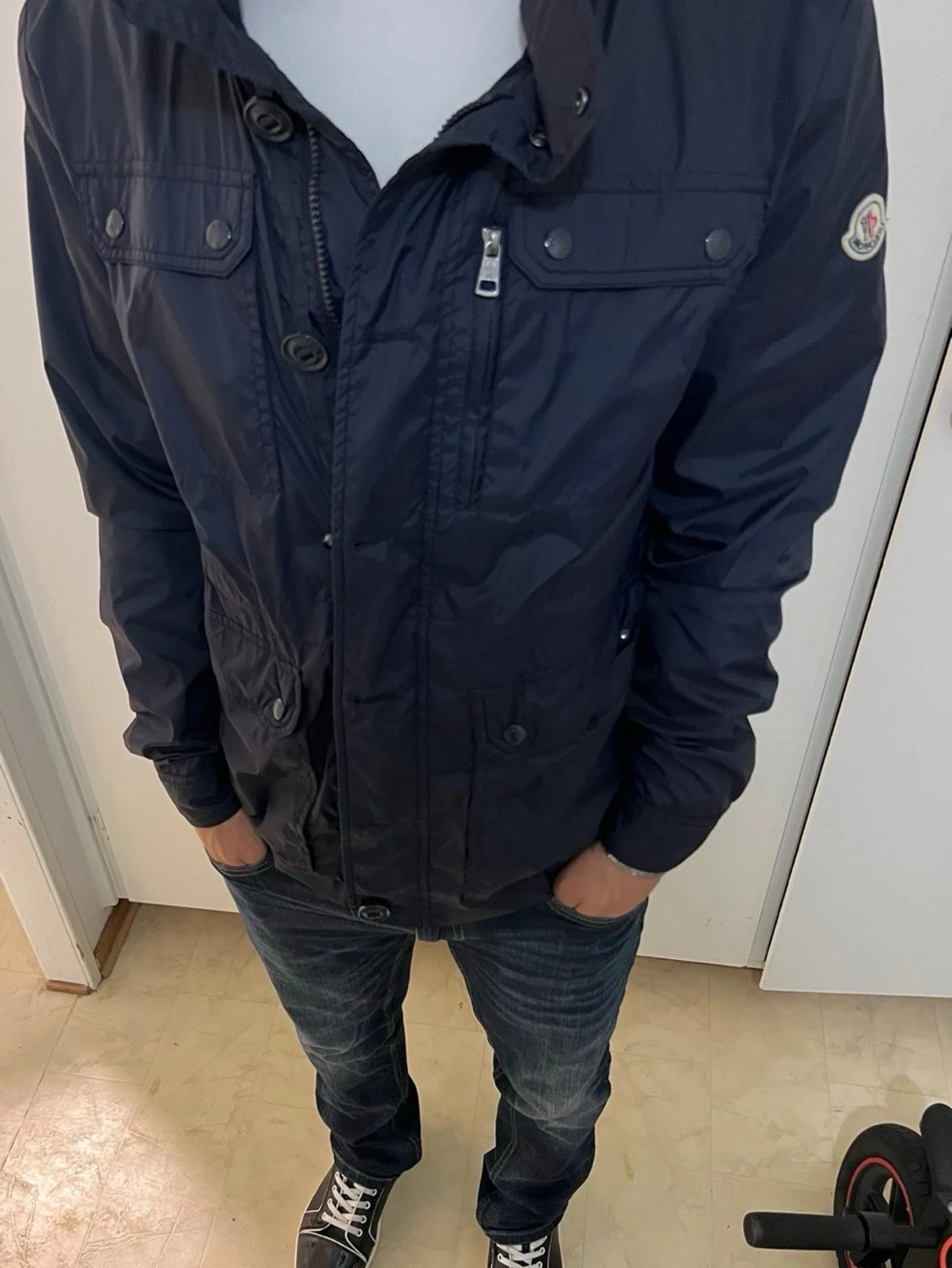 Mörkblå vindjacka från Moncler - 1