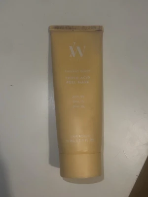 Ida Warg peel mask  - Använd 3 g max. Förpackingen är lite sliten men påverkar inte innehållet 