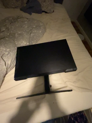 Samsung oddysey G3 180hz - Säljer dataskärm med 180hz perfekt för alla spel 