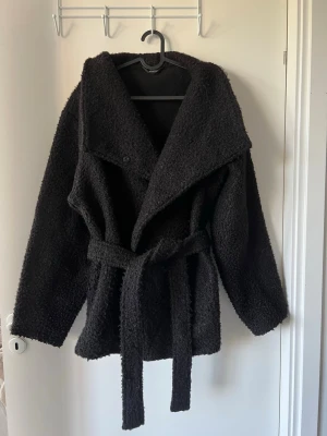 Svart teddyjacka Gina tricot - Använd enstaka gånger mycket fin
