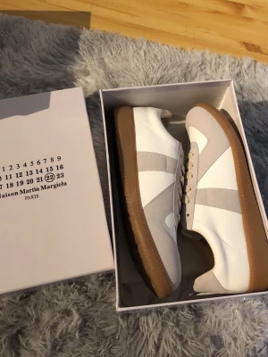 Maison margiela ÖPPET FÖR ALLAS BUD - Nya oanvända gata Maison margiela