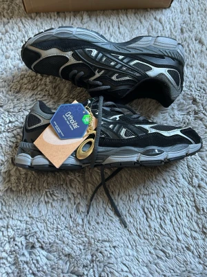 Asics gel nyc black/silver - Helt nya 