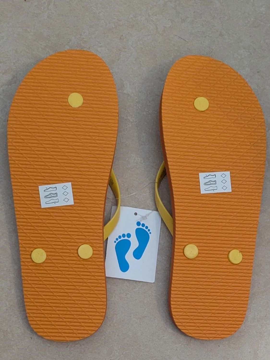 Orange flip-flops med gula remmar - 1