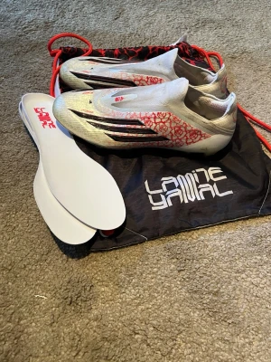 F50 lamine yamal - Adidas f50 elite i bra skick.  Pris kan diskuteras😉