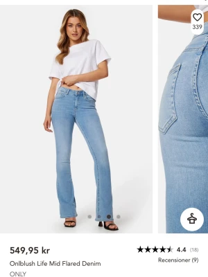 Ljusblå flared jeans från ONLY - Helt nya med prislappen på. Nypris 550kr står m/32 men sitter som en S definitivt 