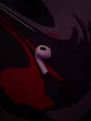 Apple Airpod  - Airpod 3 generation. Vänster öra . Riktig !!