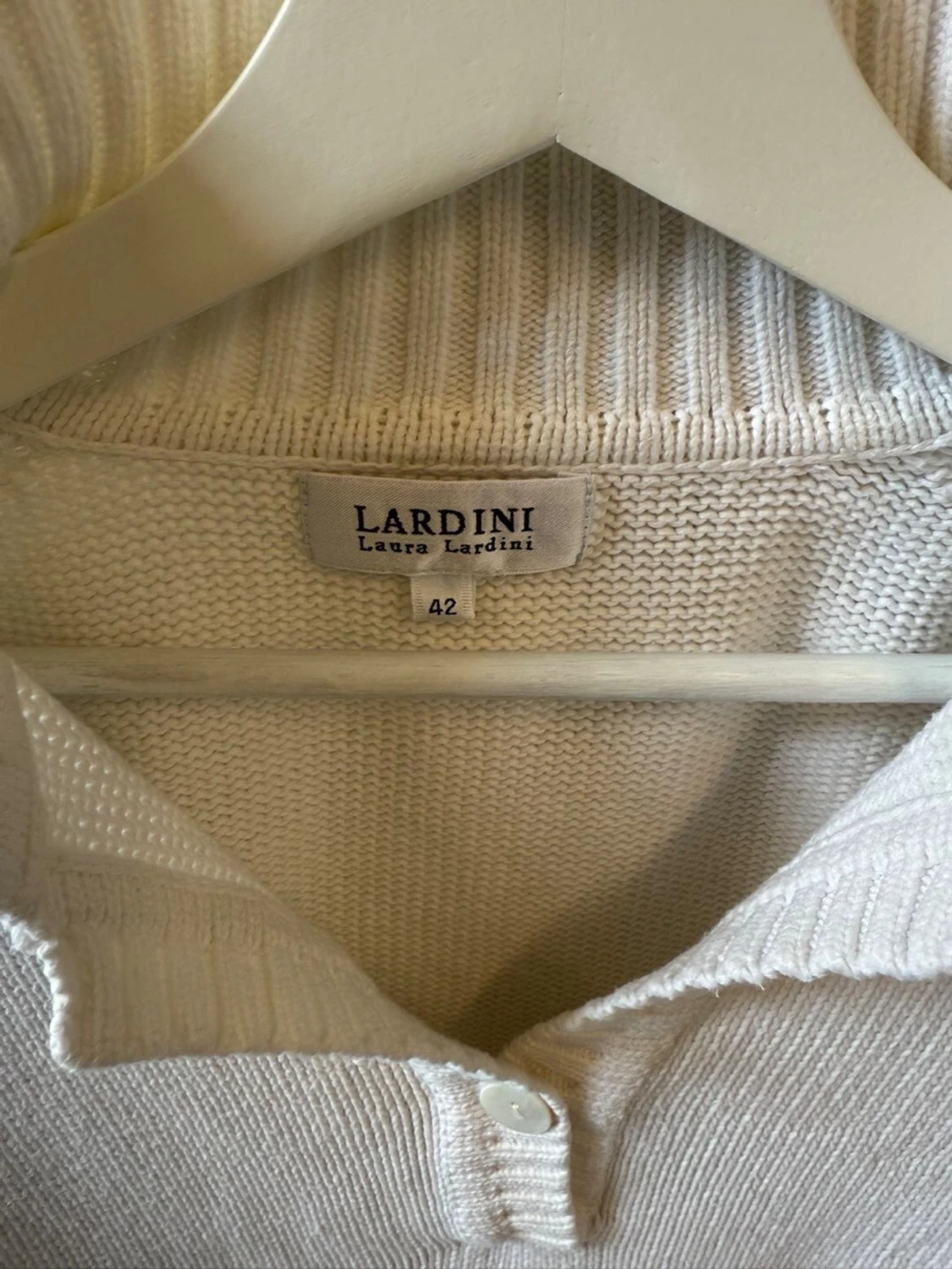 Vit stickad tröja från Lardini, Stl 42/M - 2