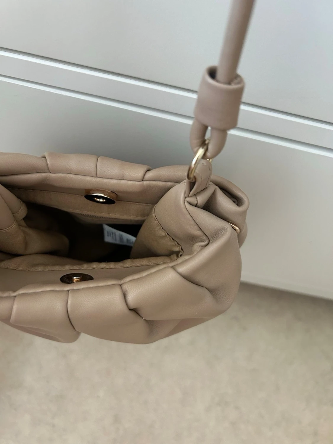 Beige bucket bag med knytband - 2